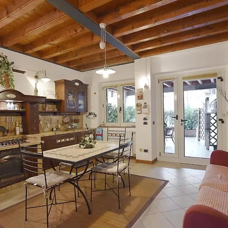 Cascina Paradiso Del Garda Appartement *